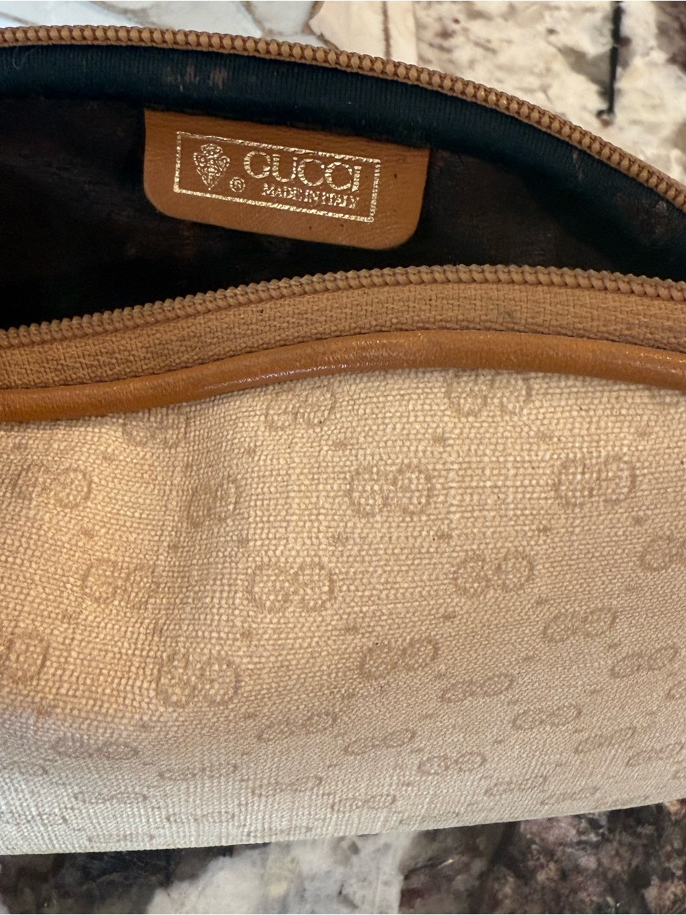 Gucci GG Monogram Cosmetic Makeup Bag Beige Tan Made in Italy Rare Vintage